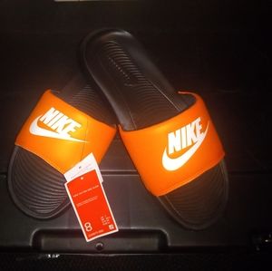 Women's Nike Victori One slide